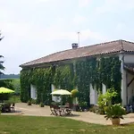 לינה וארוחת בוקר Le Chateau De Roquebere