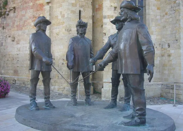 Le Chateau De Roquebere