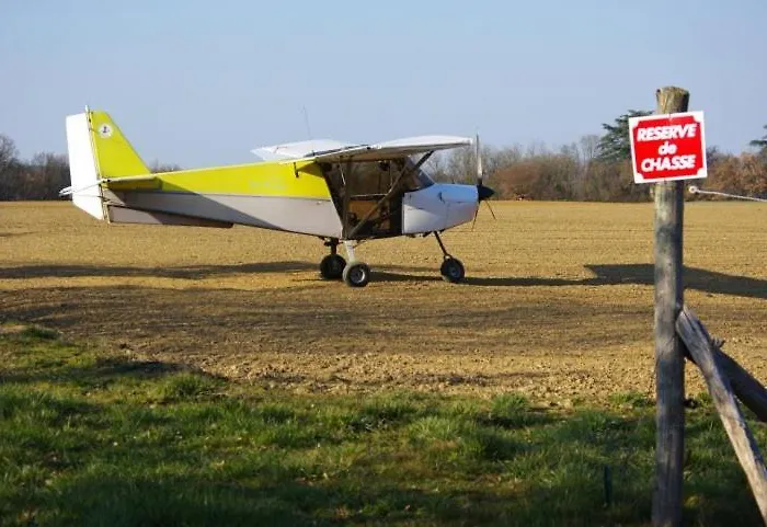 Bed & Breakfast Le Chateau De Roquebere 3*