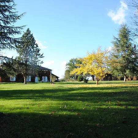Le Chateau De Roquebere Bed & Breakfast *