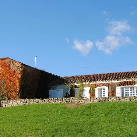 Le Chateau De Roquebere