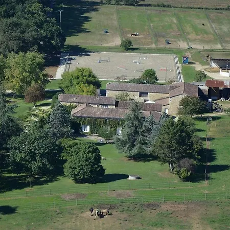 Alojamento de Acomodação e Pequeno-almoço Le Château De Roquebère 3*