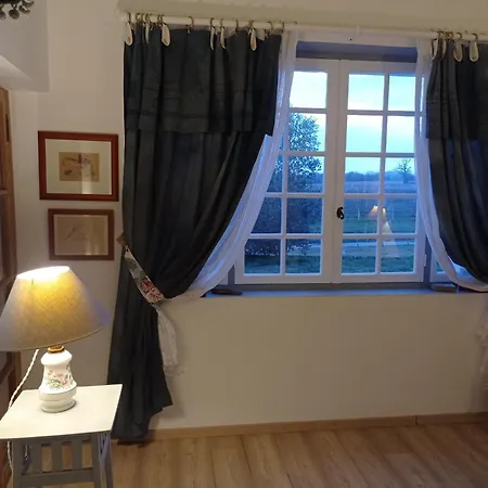 Le Chateau De Roquebere Bed & Breakfast *