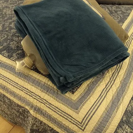 Le Château De Roquebère Alojamento de Acomodação e Pequeno-almoço Condom