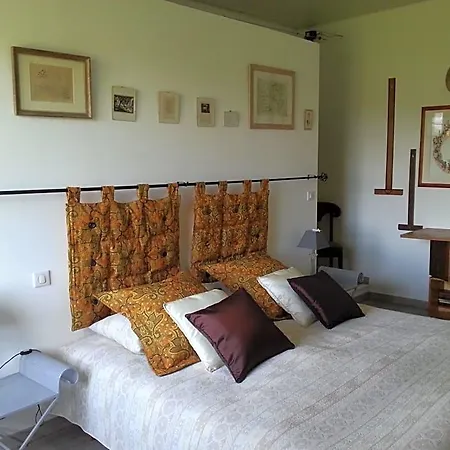 Bed & Breakfast Le Chateau De Roquebere 3*