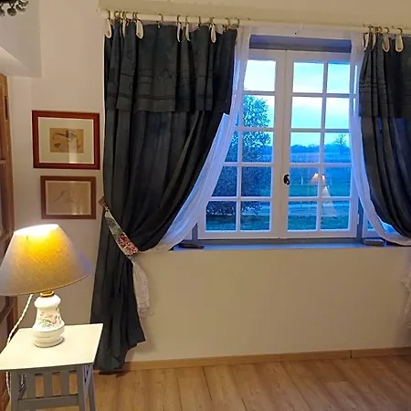 Bed & Breakfast Le Chateau De Roquebere