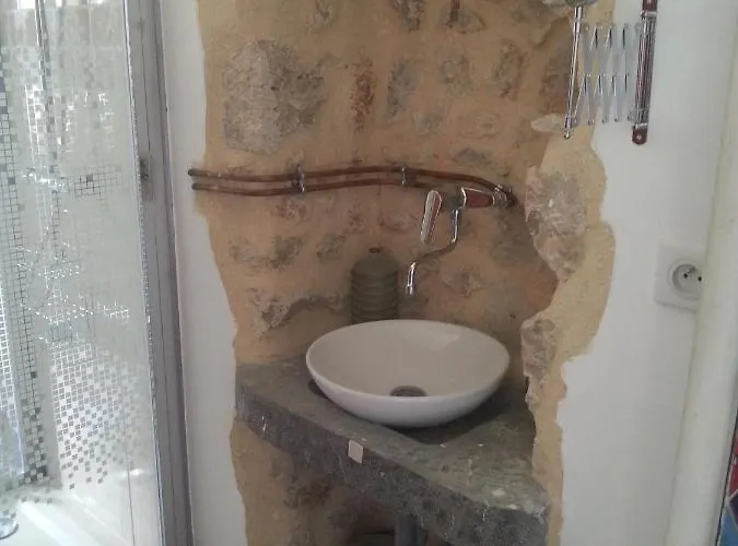 Le Chateau De Roquebere 3*